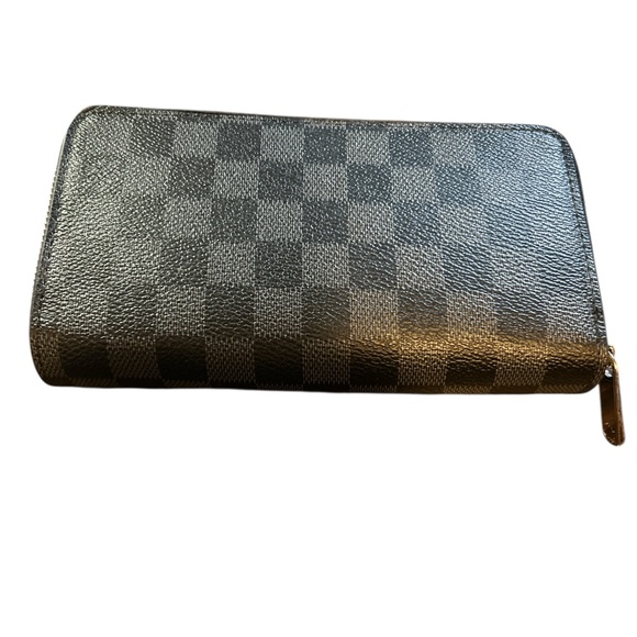 Louis Vuitton Gray Checkered Wallet with Silver Zippers - Picture 2 of 2